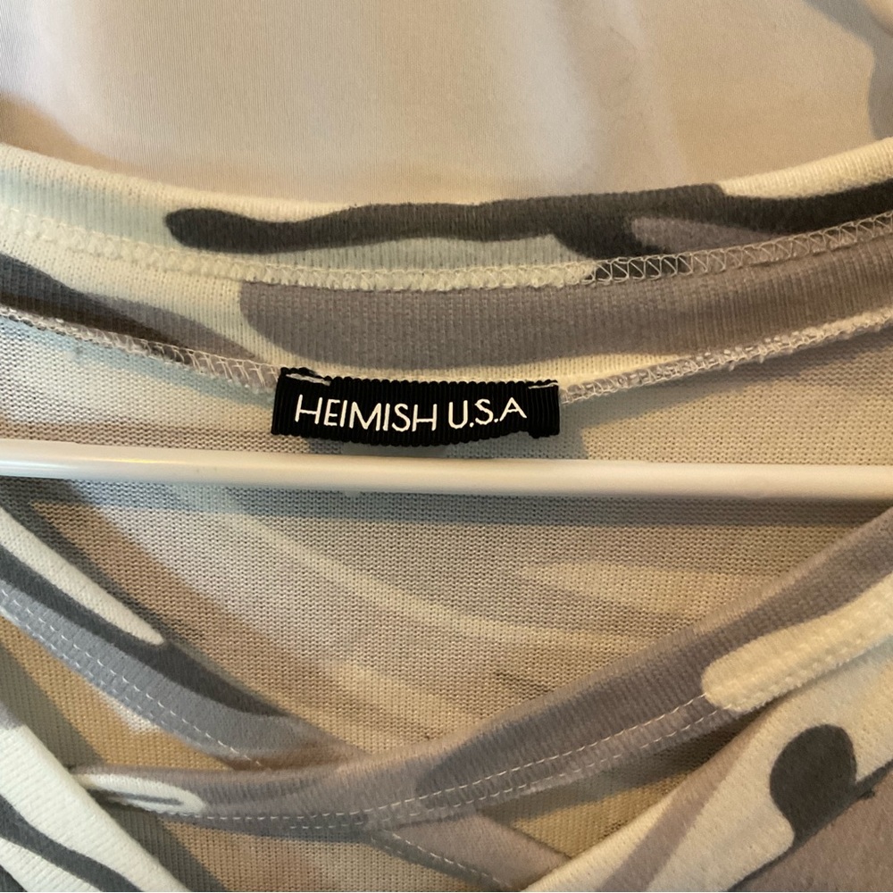 Heimish Women’s Short Sleeve V-Neck Gray Camouflage Size Large - Picture 2 of 11